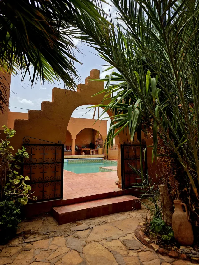 Piscine et jardins de la Kasbah Ellouze